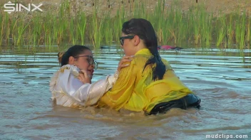 Mud Covered Hunny's Getting Wet And Messy Screencap 36 on sinx.preview.netperv.com