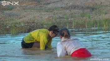 Mud Covered Hunny's Getting Wet And Messy Screencap 44 on sinx.preview.netperv.com