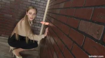 Gloryhole fun with Katarina Muti Screencap 5 on sinx.preview.netperv.com