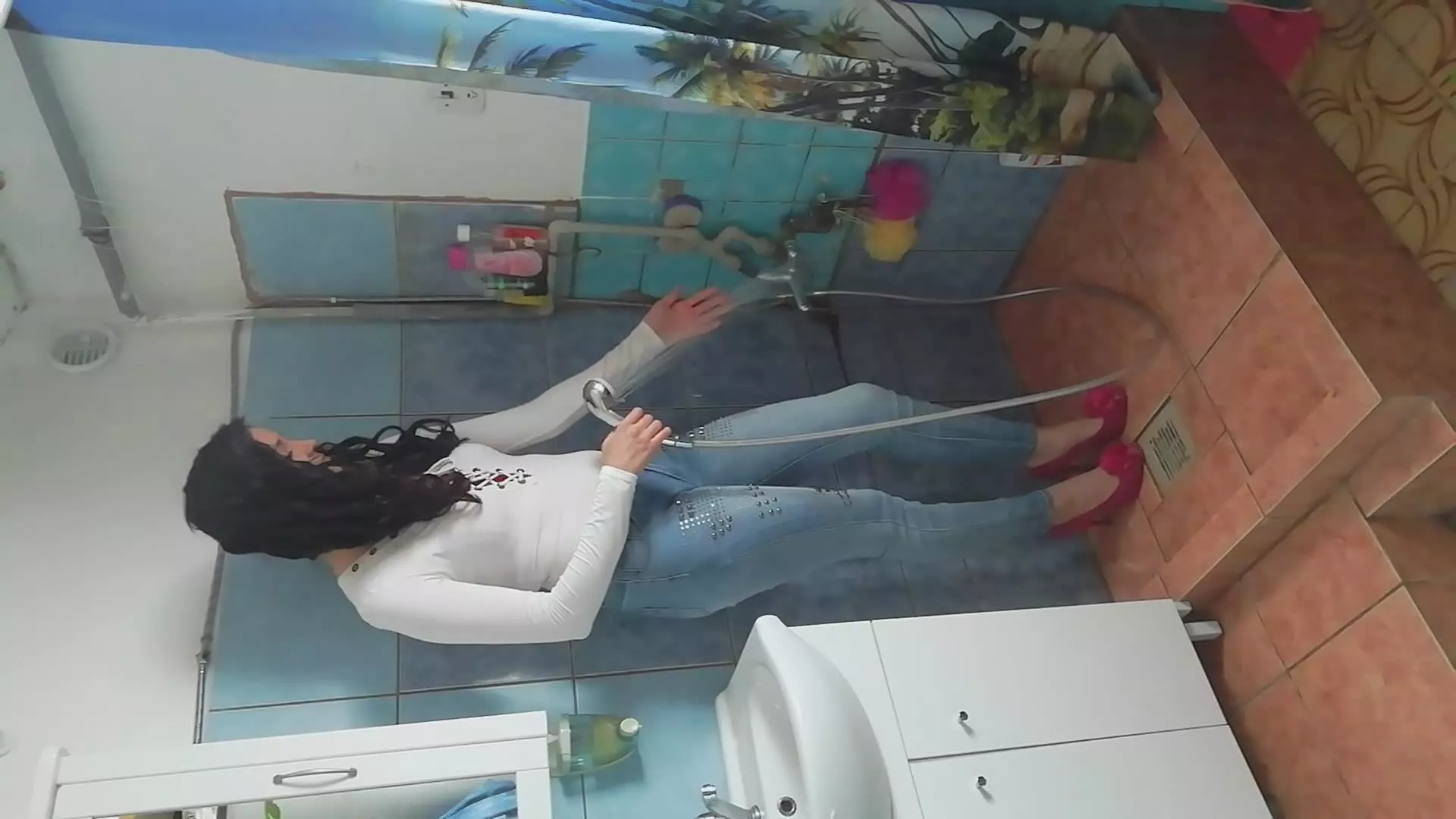 Girl Wet Clothes on sinx.preview.netperv.com