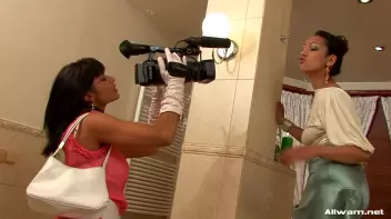 Fully Clothed Bath Buddies Screencap 24 on sinx.preview.netperv.com