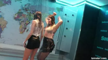 Allwam's favourite wet amateur girls Screencap 5 on sinx.preview.netperv.com