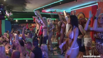 Bikini Beach Balls Part 6 - Cam 3 Screencap 100 on sinx.preview.netperv.com