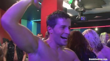 Bikini Beach Balls Part 6 - Cam 3 Screencap 59 on sinx.preview.netperv.com