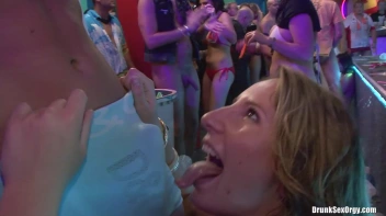 Bikini Beach Balls Part 6 - Cam 3 Screencap 73 on sinx.preview.netperv.com