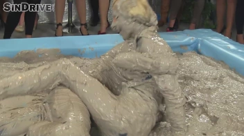 Muddy Wrestling: Pornstar Power - Nathaly Cherie vs. Vanessa Screencap 17 on sinx.preview.netperv.com