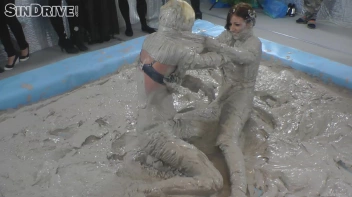 Muddy Wrestling: Pornstar Power - Nathaly Cherie vs. Vanessa Screencap 48 on sinx.preview.netperv.com