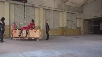 Analfotze mit dem Spekulum genau untersucht Screencap 8 on sinx.preview.netperv.com