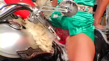 Bike Wash Beauties Screencap 17 on sinx.preview.netperv.com