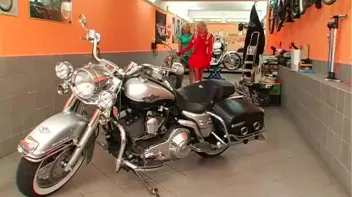 Bike Wash Beauties Screencap 3 on sinx.preview.netperv.com