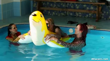 Eurobabe Pool Play Screencap 86 on sinx.preview.netperv.com