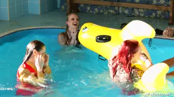 Eurobabe Pool Play Screencap 89 on sinx.preview.netperv.com