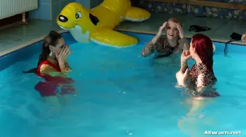 Eurobabe Pool Play Screencap 90 on sinx.preview.netperv.com