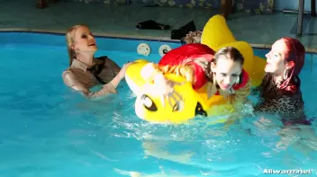 Eurobabe Pool Play Screencap 80 on sinx.preview.netperv.com