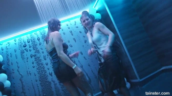 The Wetlook Vibe Is Very Alive! Screencap 4 on sinx.preview.netperv.com