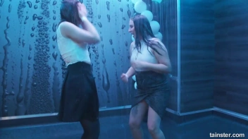 The Wetlook Vibe Is Very Alive! Screencap 43 on sinx.preview.netperv.com