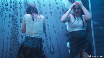 The Wetlook Vibe Is Very Alive! Screencap 49 on sinx.preview.netperv.com