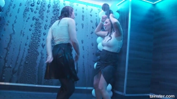 The Wetlook Vibe Is Very Alive! Screencap 57 on sinx.preview.netperv.com