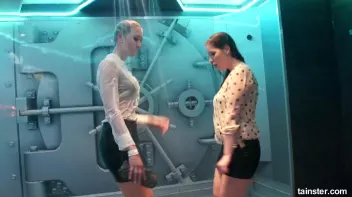 Hot ladies are getting soaking wet Screencap 40 on sinx.preview.netperv.com