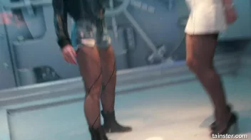 Hot ladies are getting soaking wet Screencap 7 on sinx.preview.netperv.com