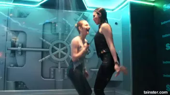 Hot ladies are getting soaking wet Screencap 79 on sinx.preview.netperv.com