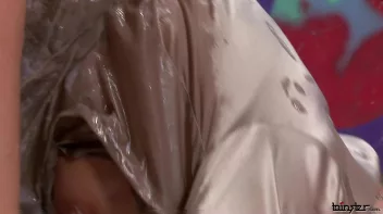 Spray Painter Gets Sprayed Screencap 72 on sinx.preview.netperv.com