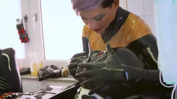 Gummiklinik 1 Screencap 5 on sinx.preview.netperv.com