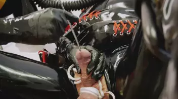 Gummiklinik 1 Screencap 54 on sinx.preview.netperv.com