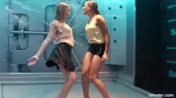 Wet amateur girls go berzerk Screencap 72 on sinx.preview.netperv.com