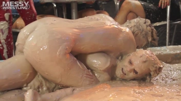 Muddy Wrestling: Sexy Nurse vs. Beauty In Black Screencap 73 on sinx.preview.netperv.com