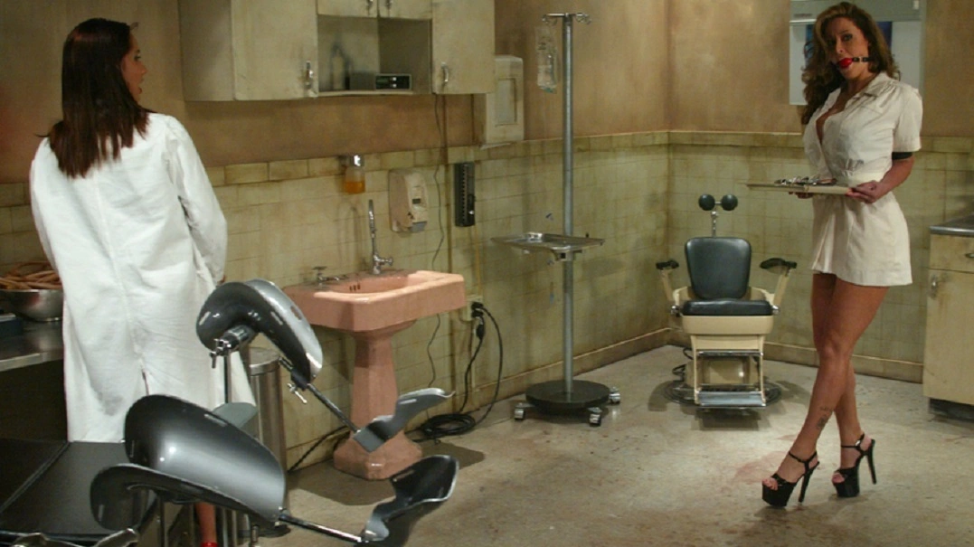 Christina Carter And Isis Love on sinx.preview.netperv.com