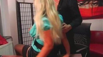 Sexy Viki Gets Hot and Sticky! Screencap 6 on sinx.preview.netperv.com