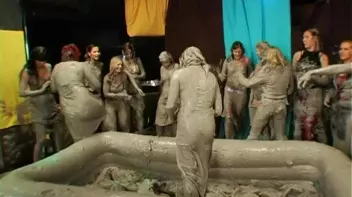 Gina Killmer Enters The Mud Ring Screencap 89 on sinx.preview.netperv.com