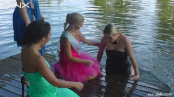 Beauty queens catfight in a lake - Cam 2 Screencap 85 on sinx.preview.netperv.com