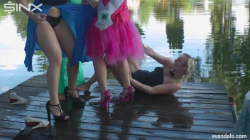 Beauty queens catfight in a lake - Cam 2 Screencap 88 on sinx.preview.netperv.com