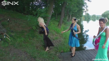 Beauty queens catfight in a lake - Cam 2 Screencap 28 on sinx.preview.netperv.com