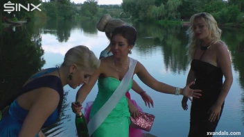 Beauty queens catfight in a lake - Cam 2 Screencap 32 on sinx.preview.netperv.com