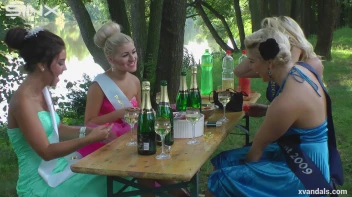 Beauty queens catfight in a lake - Cam 2 Screencap 8 on sinx.preview.netperv.com