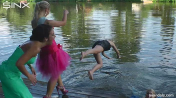 Beauty queens catfight in a lake - Cam 2 Screencap 81 on sinx.preview.netperv.com