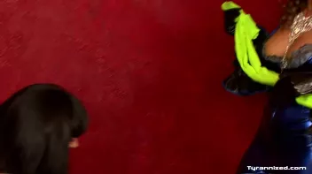 Two Girls Misbehave Screencap 35 on sinx.preview.netperv.com