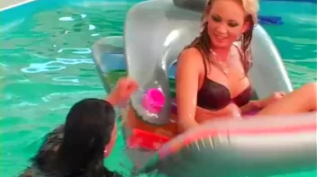 Play Fighting Turns Serious In The Pool Screencap 109 on sinx.preview.netperv.com