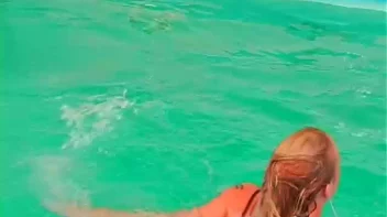 Play Fighting Turns Serious In The Pool Screencap 22 on sinx.preview.netperv.com