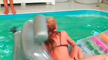 Play Fighting Turns Serious In The Pool Screencap 23 on sinx.preview.netperv.com