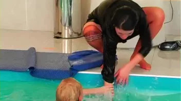 Play Fighting Turns Serious In The Pool Screencap 50 on sinx.preview.netperv.com