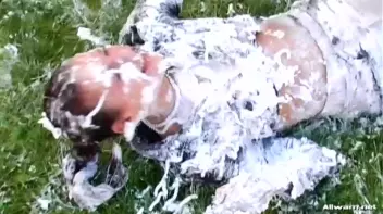 Shaving Cream Attack! Screencap 54 on sinx.preview.netperv.com