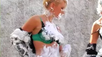 Shaving Cream Attack! Screencap 79 on sinx.preview.netperv.com