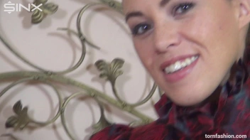 Horny Housewife Shreds and Bares All Screencap 1 on sinx.preview.netperv.com