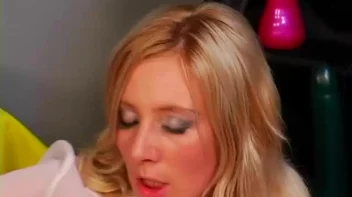 The Dildo Salesman Always Knocks Twice Screencap 83 on sinx.preview.netperv.com