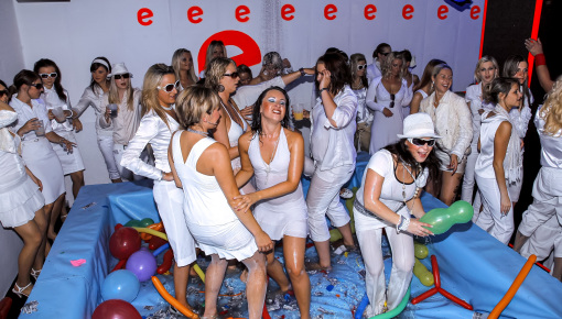 Latest deal - White Sensation Part 1 - Cam 3