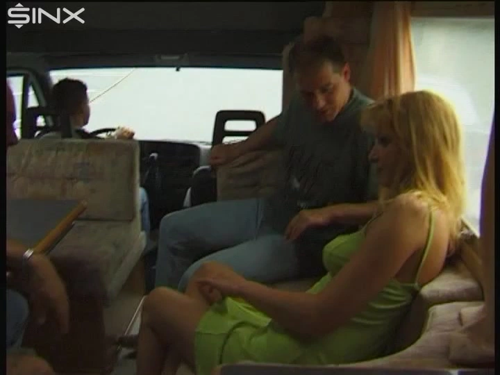 Geiler 3er im Wohnwagen on sinx.preview.netperv.com